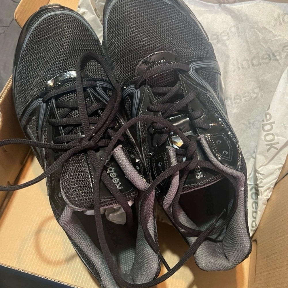 Women Reebok size 11